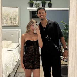 Meet your Posher, Faye